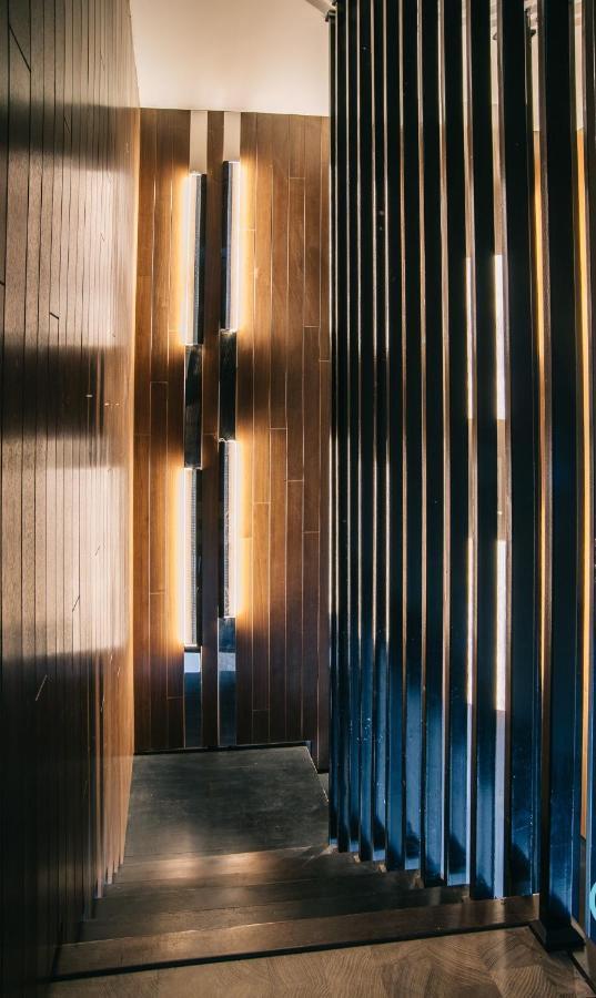 Expressionz Professional Suites By Mykey Kuala Lumpur Buitenkant foto Detail of the facade