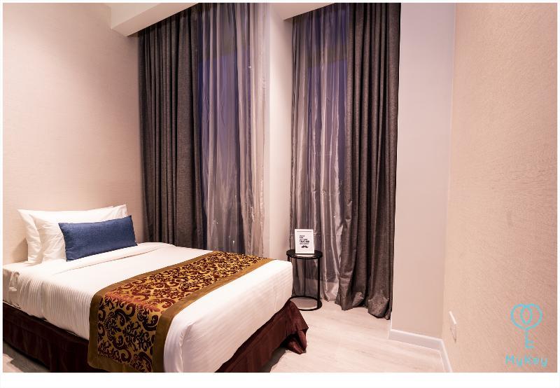 Expressionz Professional Suites By Mykey Kuala Lumpur Buitenkant foto A bedroom at the hotel