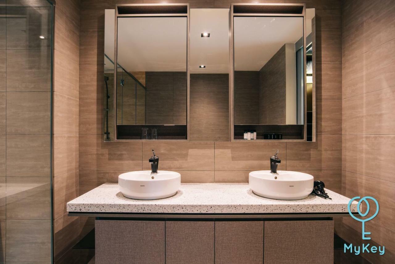 Expressionz Professional Suites By Mykey Kuala Lumpur Buitenkant foto Bathroom