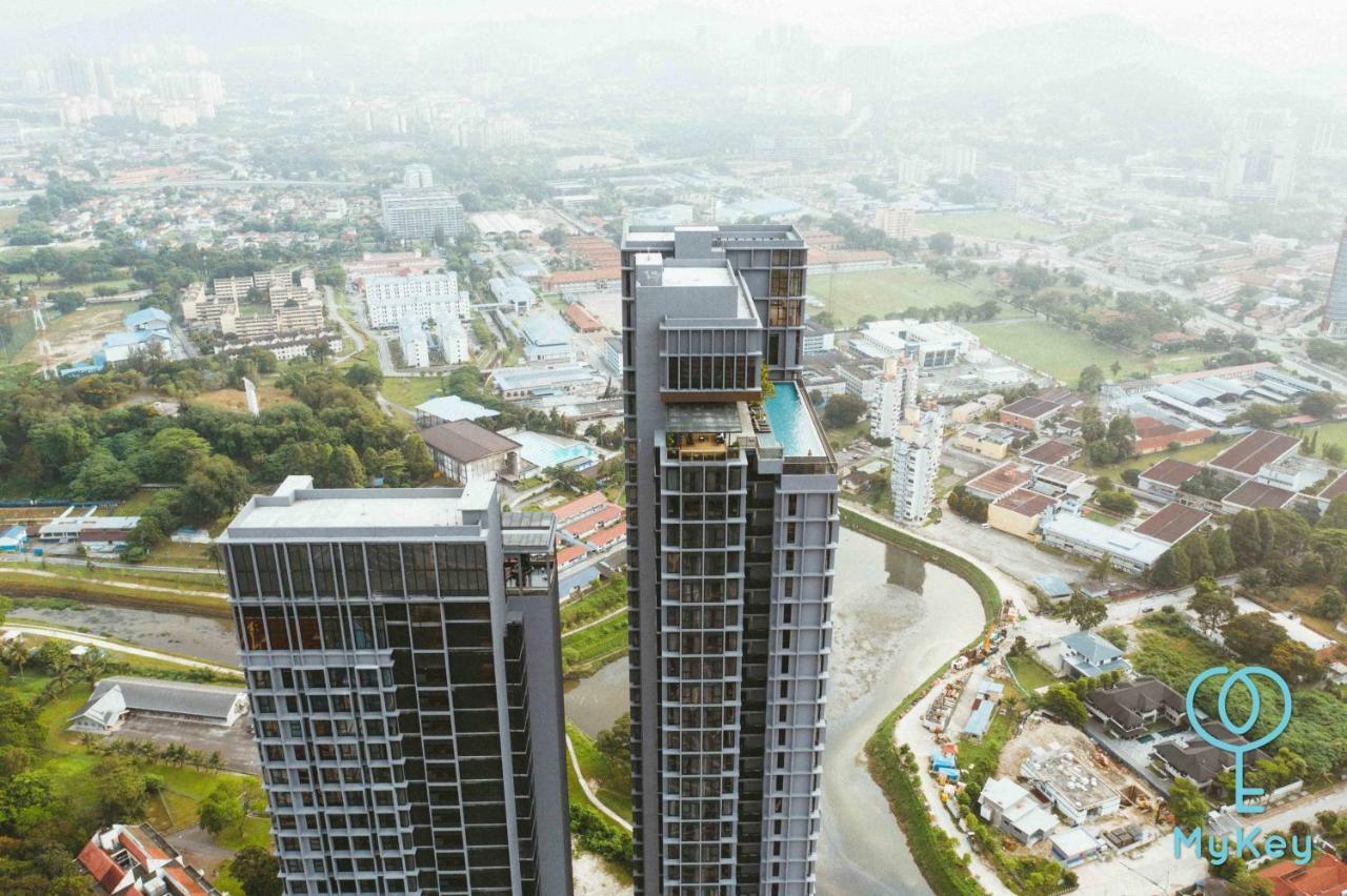 Expressionz Professional Suites By Mykey Kuala Lumpur Buitenkant foto The Peak Residence