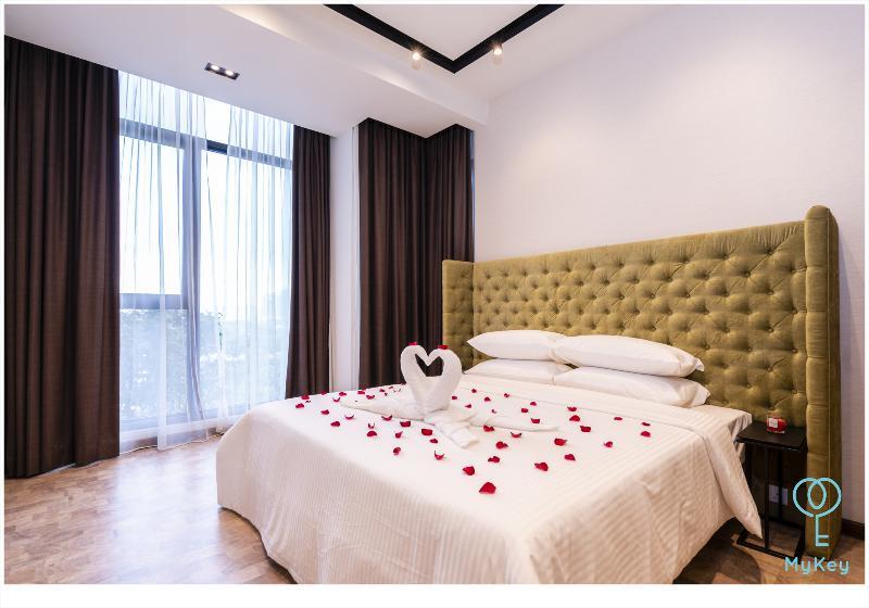 Expressionz Professional Suites By Mykey Kuala Lumpur Buitenkant foto Deluxe Suite